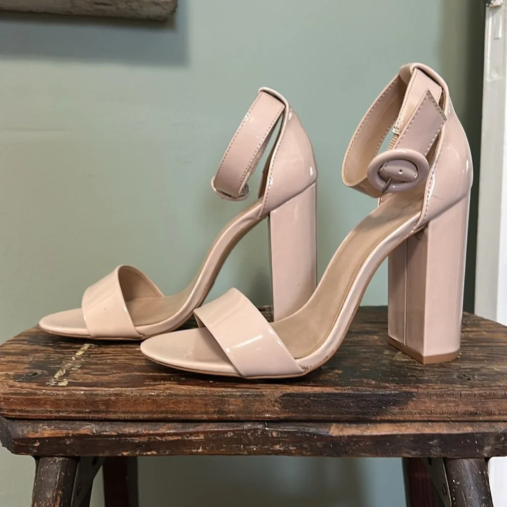 MIX No. 6 Avrey Nude Patent Leather Block Heel Sandals